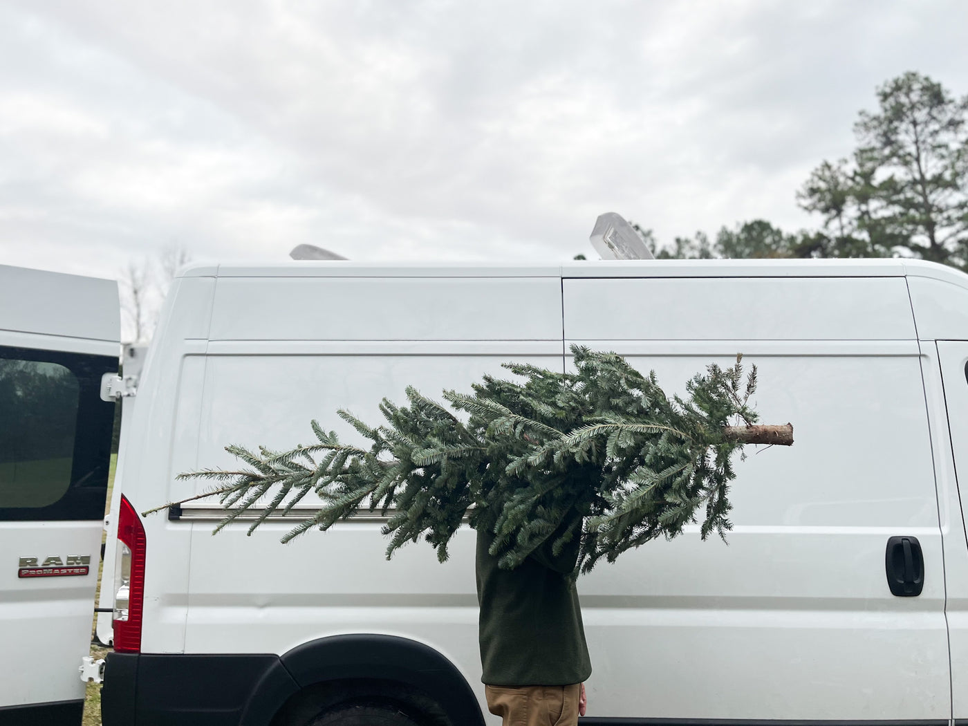 Best Holiday Gifts and Tips for Campervan Living