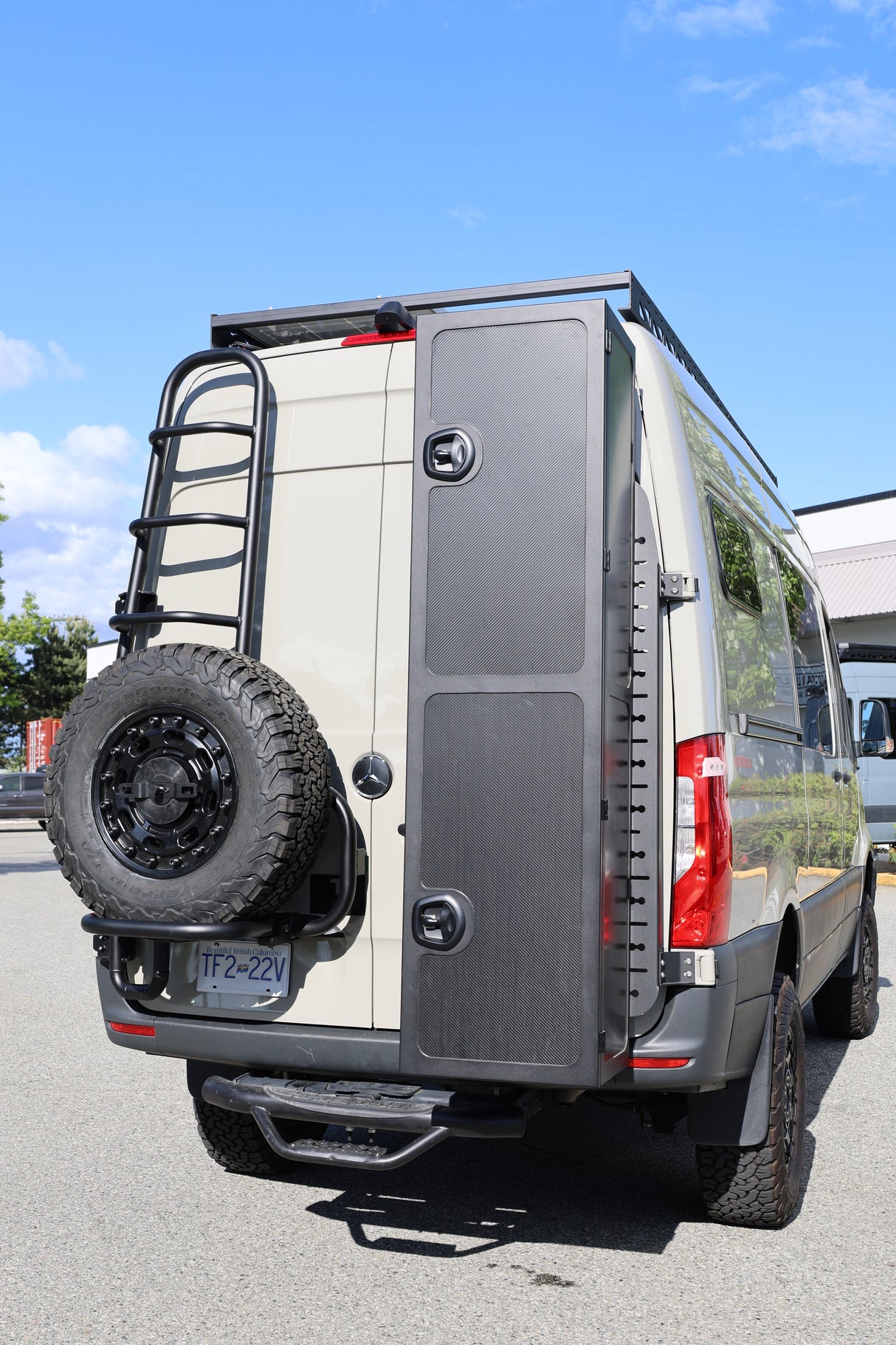 Tec Vanlife Trenta Ski / Multisport Storage Box - Carbon Fiber