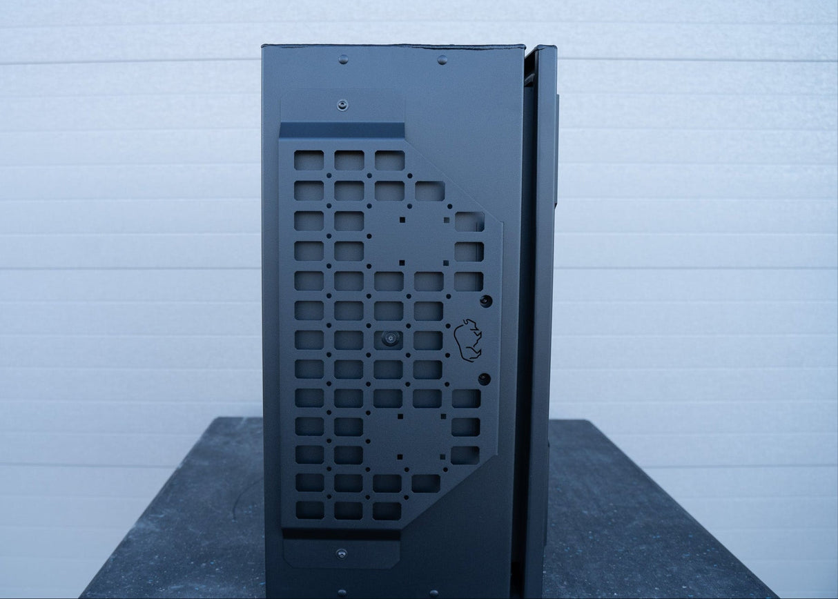 ROAMBUILT Universal Aluminum Storage Box