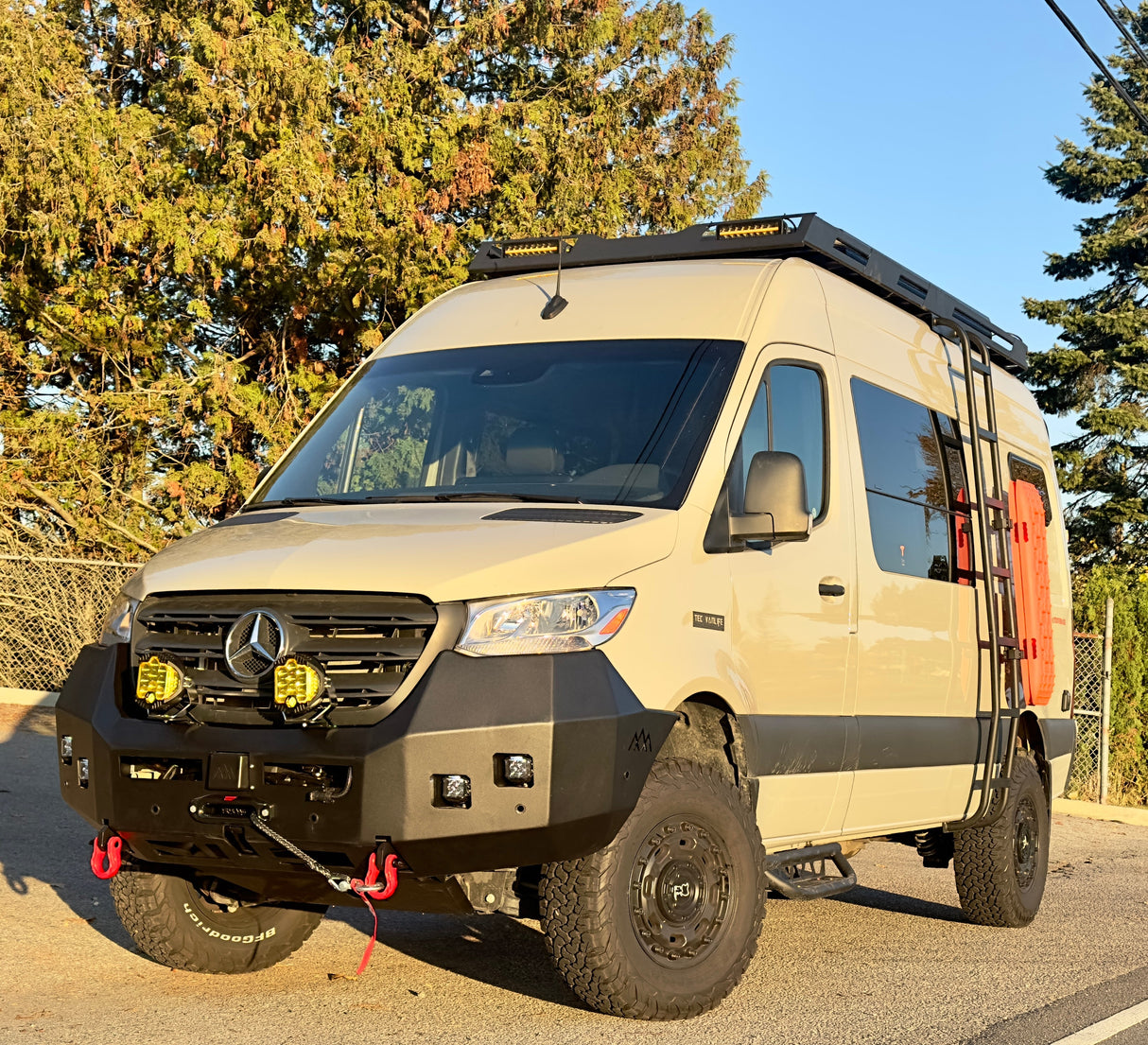 Tec Vanlife 2007+ Mercedes Sprinter Drop Down Running Boards