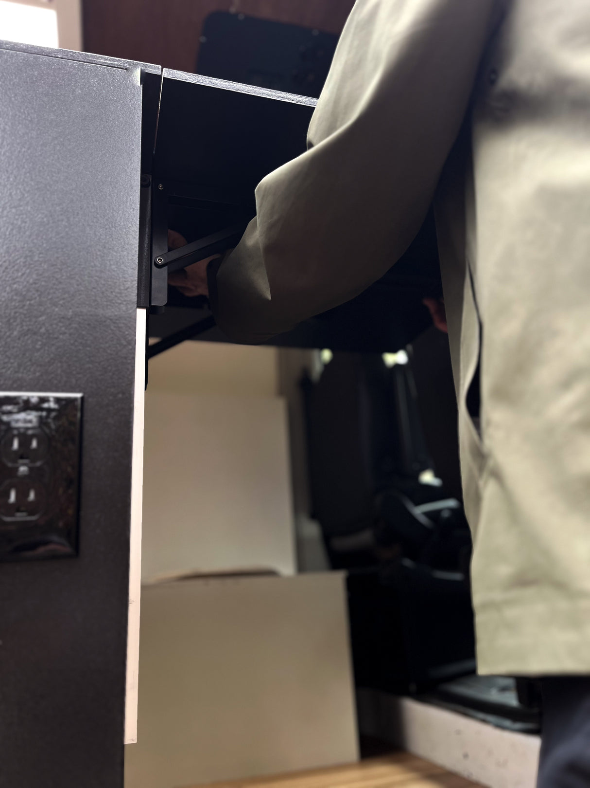 Drifter Vans Adjustable Table System