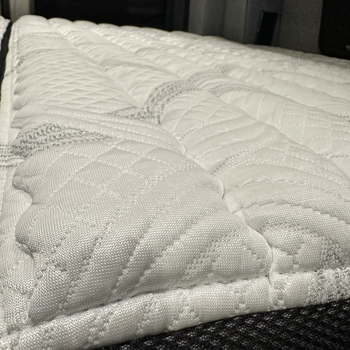 Canyon Adventure Vans Storyteller ULTRA Luxe Mattress
