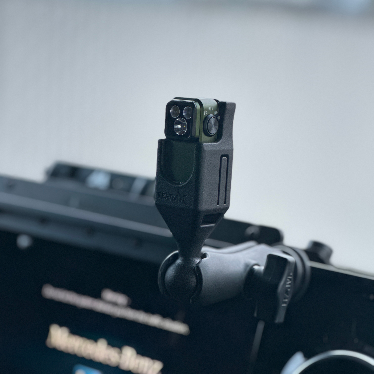 TERRA X Olight Oclip Pro Van Light with Navilight Mount – Red & White Cockpit Light for Campers & RVs