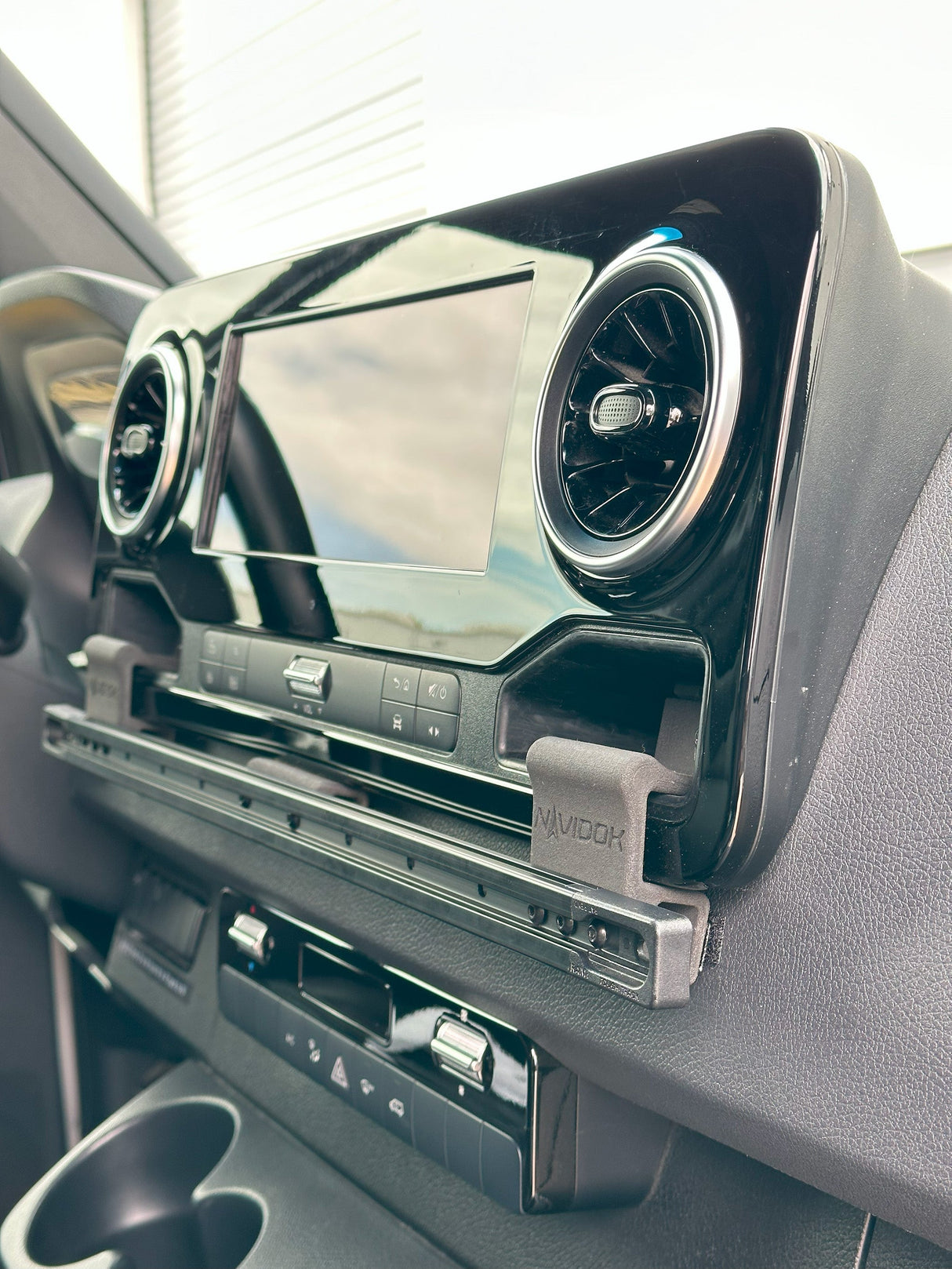 TERRA X No-Drill - Mercedes Sprinter Phone & GPS Dash Mount – NAVIDOK Overlander by TERRAX
