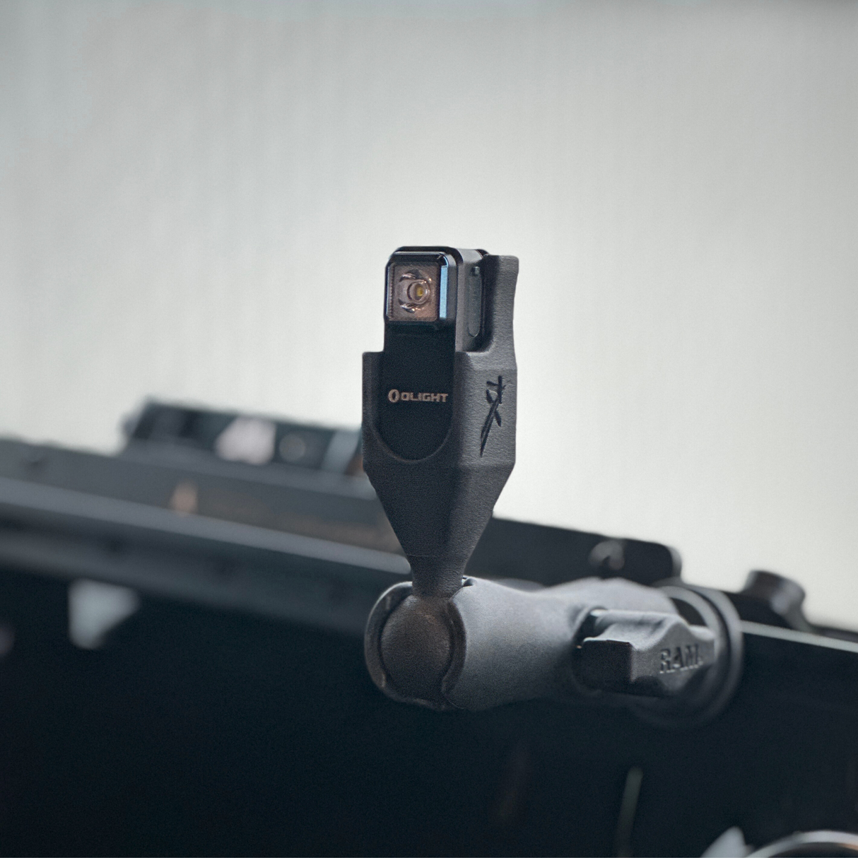 TERRA X Olight Oclip Mount – Navilight Cockpit Light for Vans & Ram Mount Systems
