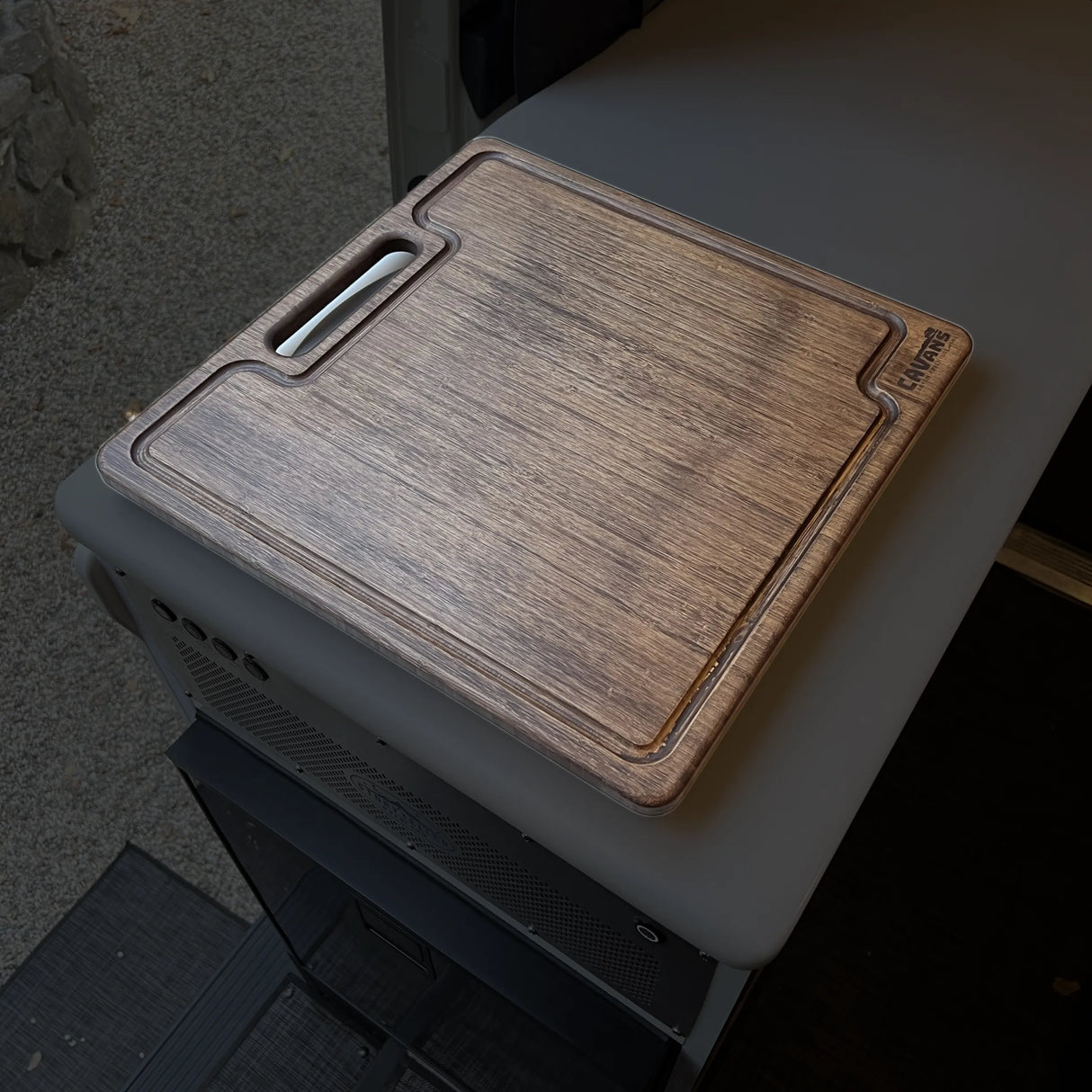 Canyon Adventure Vans Bamboo Cutting Board - STO (chocolate)