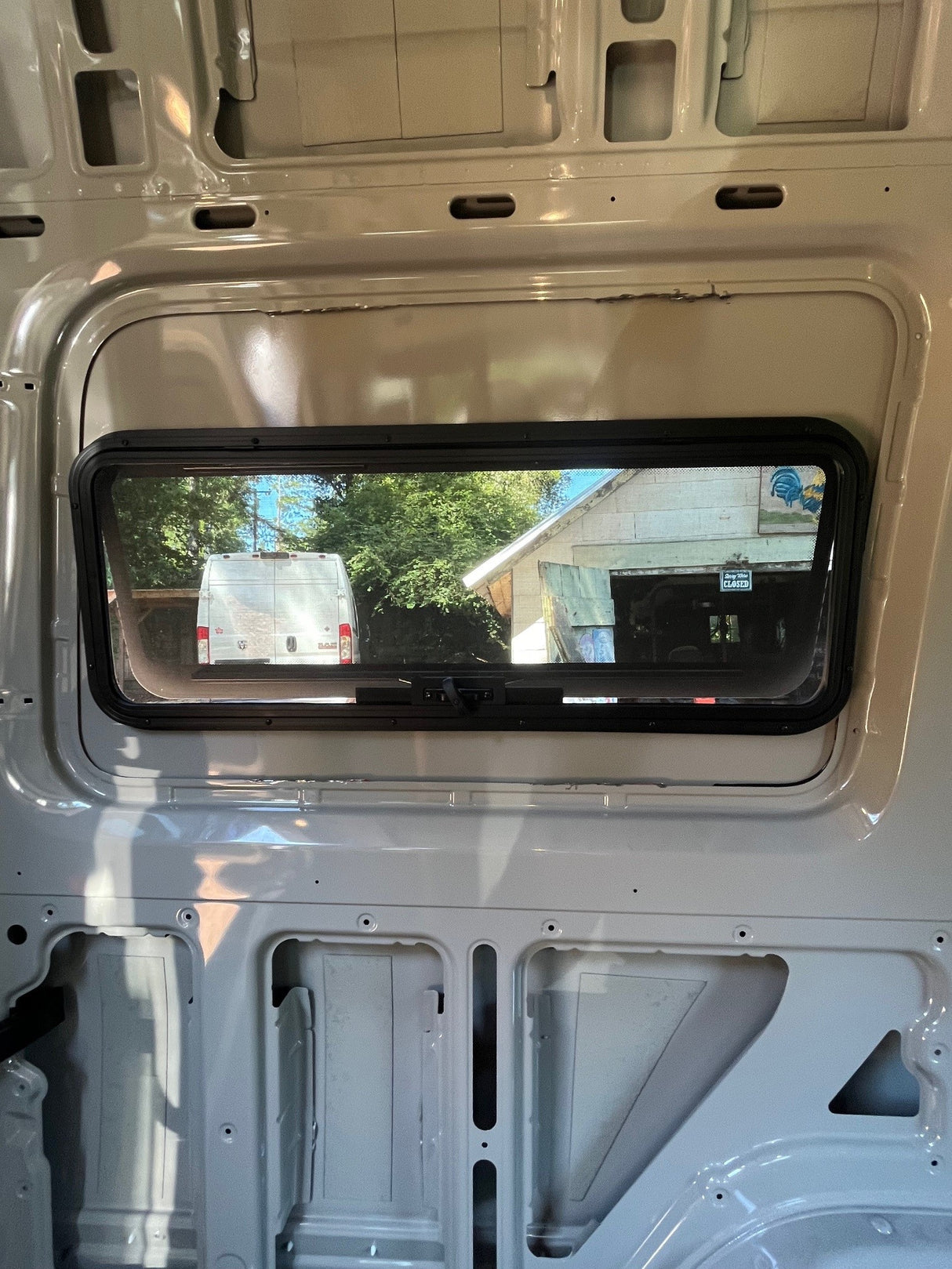 VWD Universal Awning Bunk Window (AWN4015C)-9
