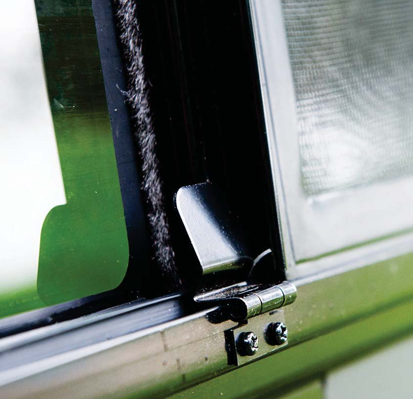 Mercedes Metris 2015+ Passenger Side Forward Half-Slider Window ( Locking Latch ) - Campervan HQ