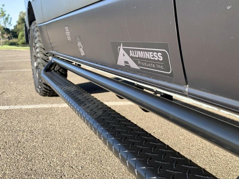 Aluminess 2007+ Mercedes Sprinter Nerf Bars - 170"WB