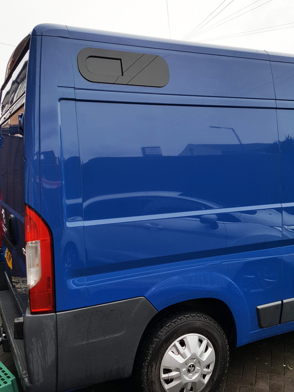 Universal-Fit Passenger Side Half-Slider Screened Window (23"H x 8"W)_Installed - Campervan HQ