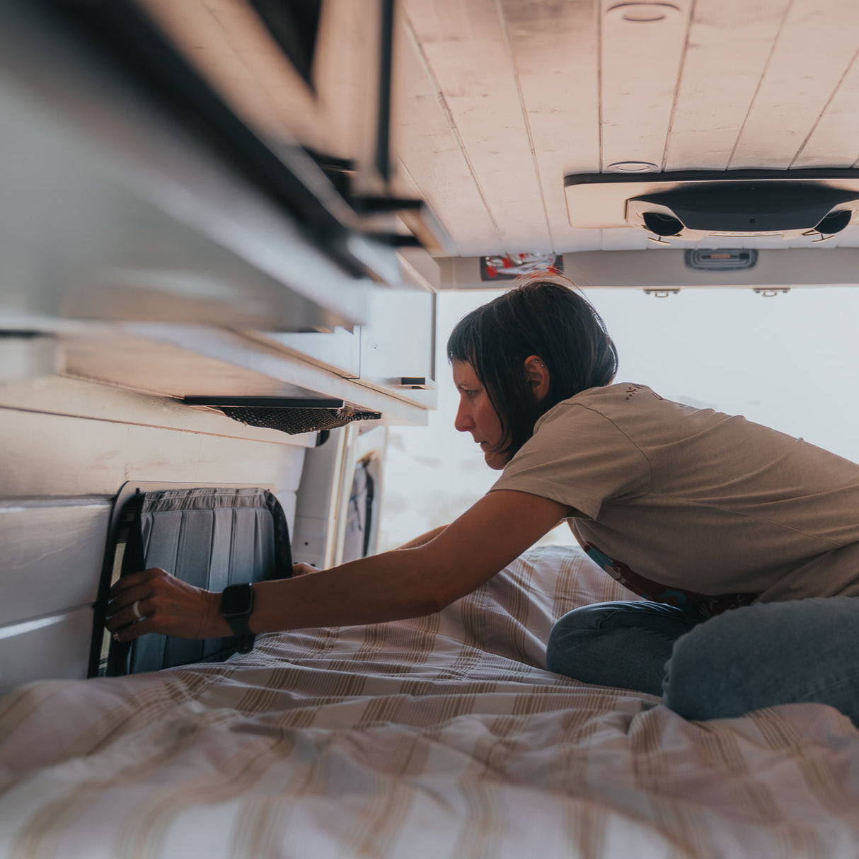 VanEssential Bunk Window Cover - CRL