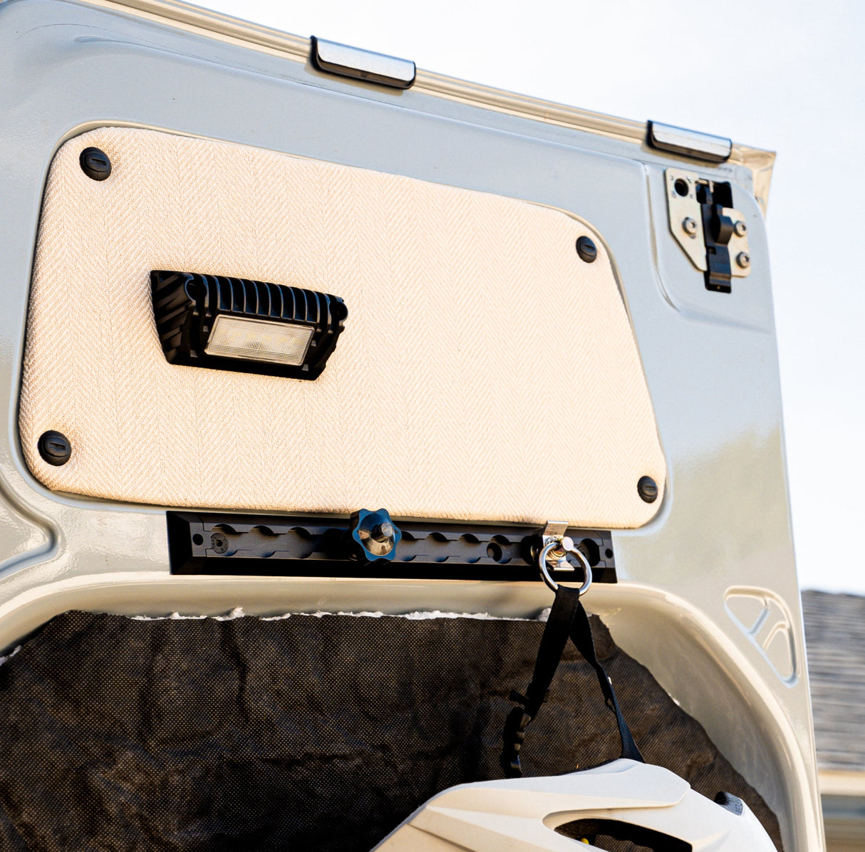 VanEssential Venture L-Track Angled End Caps (4 Pack)