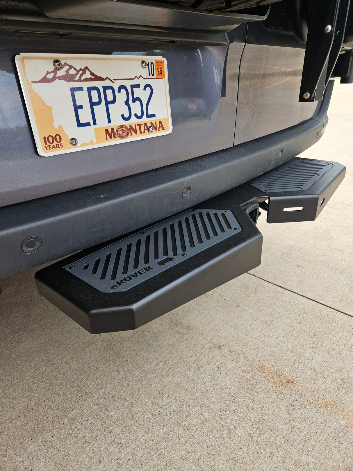 Rover Vans 2019+ Mercedes Sprinter Rear Hitch Step