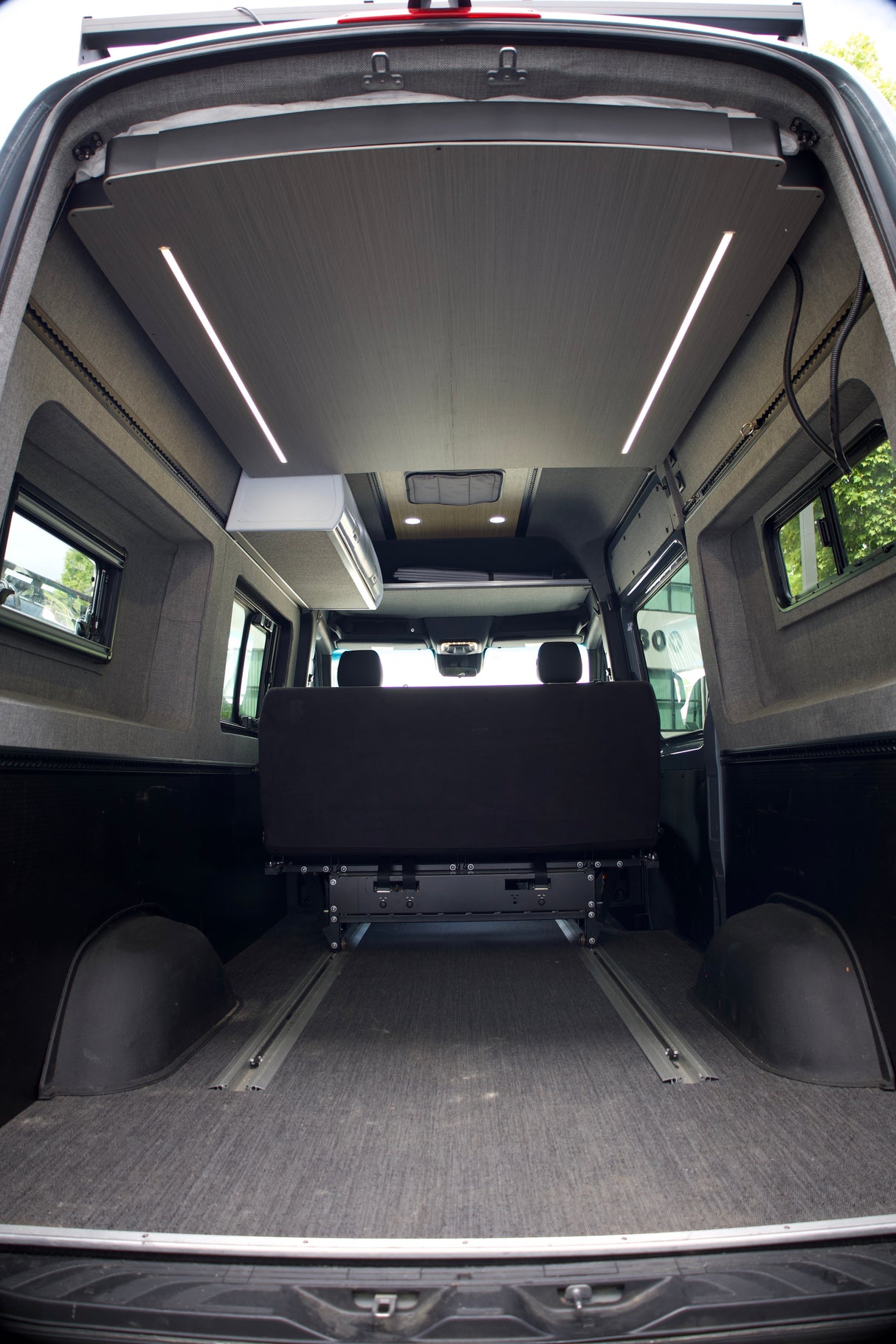 Tec Vanlife / RoamlabX Camper Van Expandable Elevator Bed