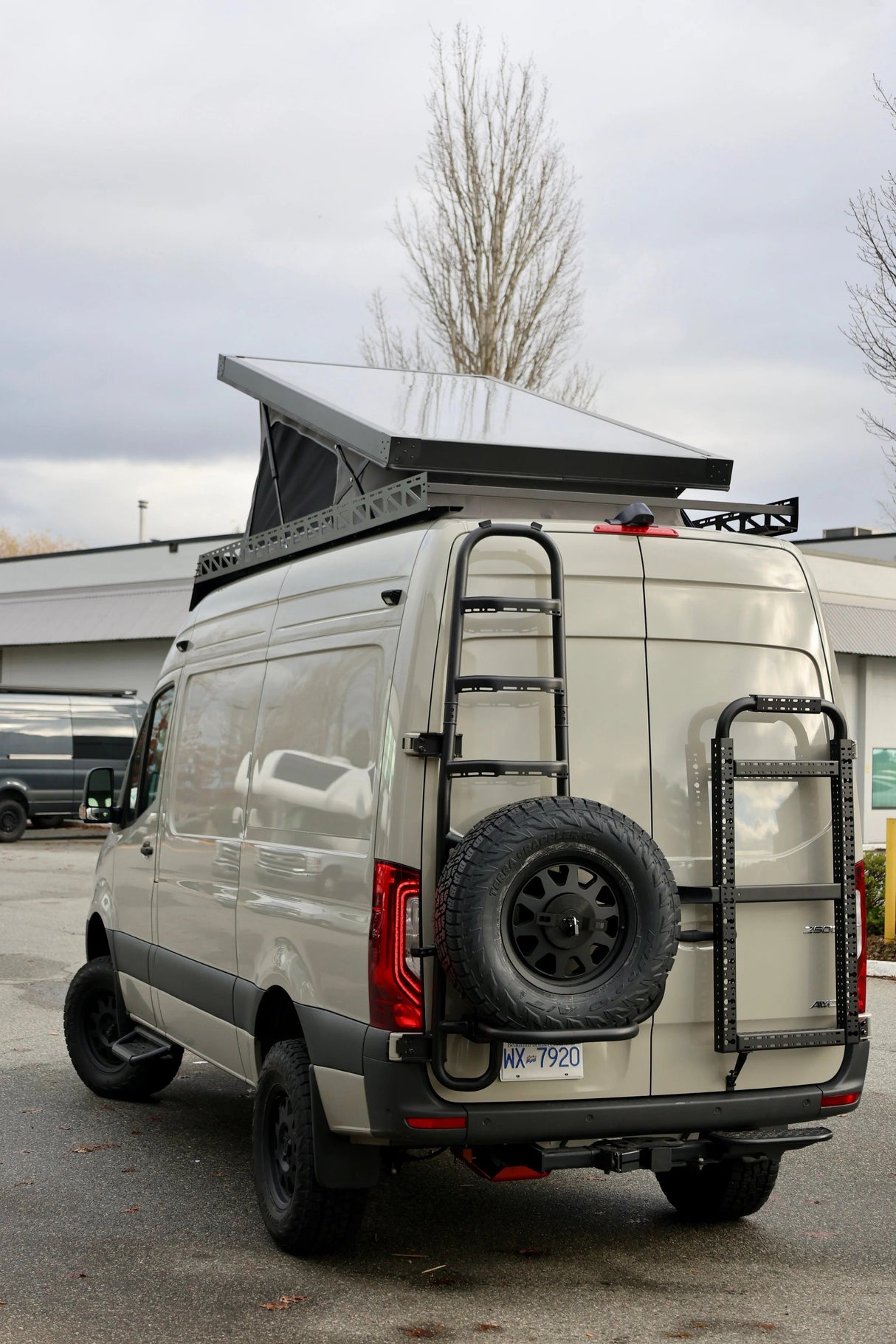 Tec Vanlife 2007+ Mercedes Sprinter Hexagon 3-Piece Running Boards