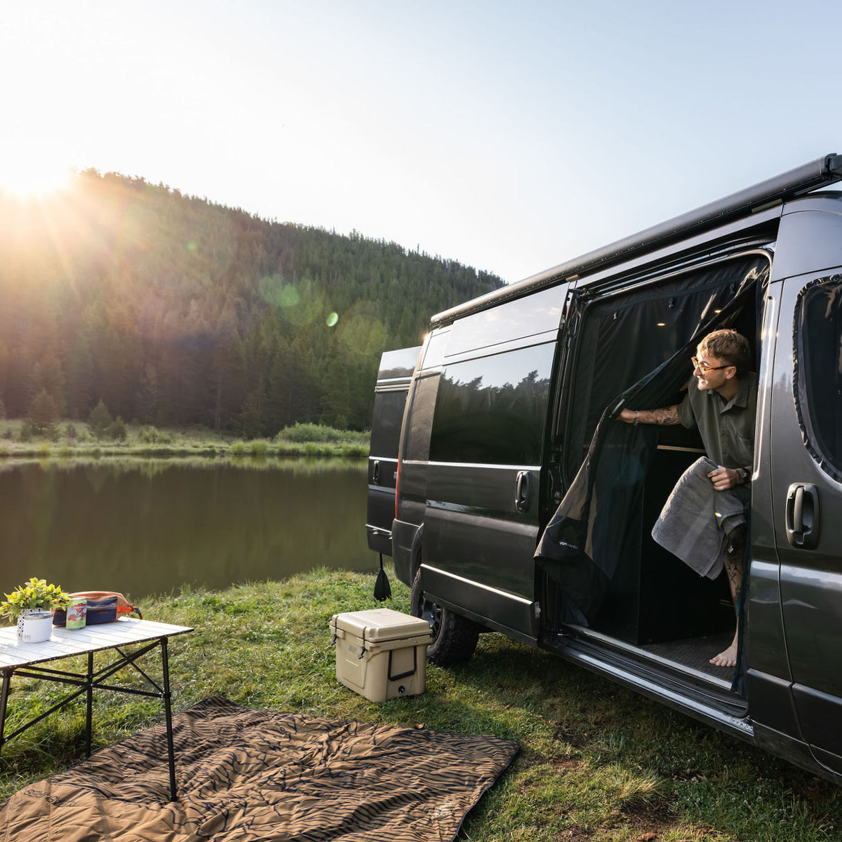 VanEssential Ram Promaster Bug Screen - Sliding Door