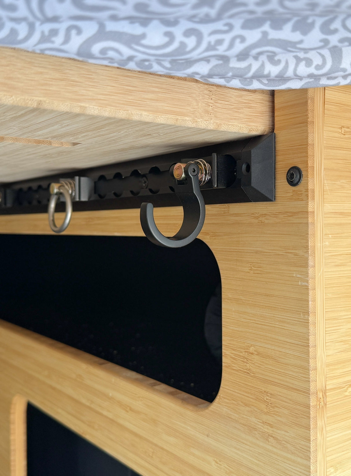 VanEssential Angled Venture L-Track - 2 Pack