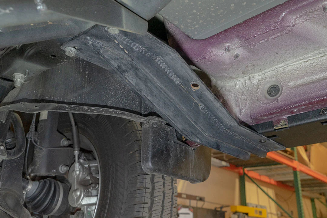 Van Compass 2015-2022 Mercedes Sprinter 144" - 4X4 Rocker Guards