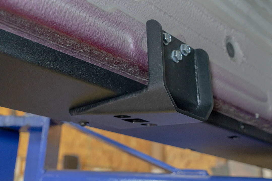 Van Compass 2015-2022 Mercedes Sprinter 144" - 4X4 Rocker Guards