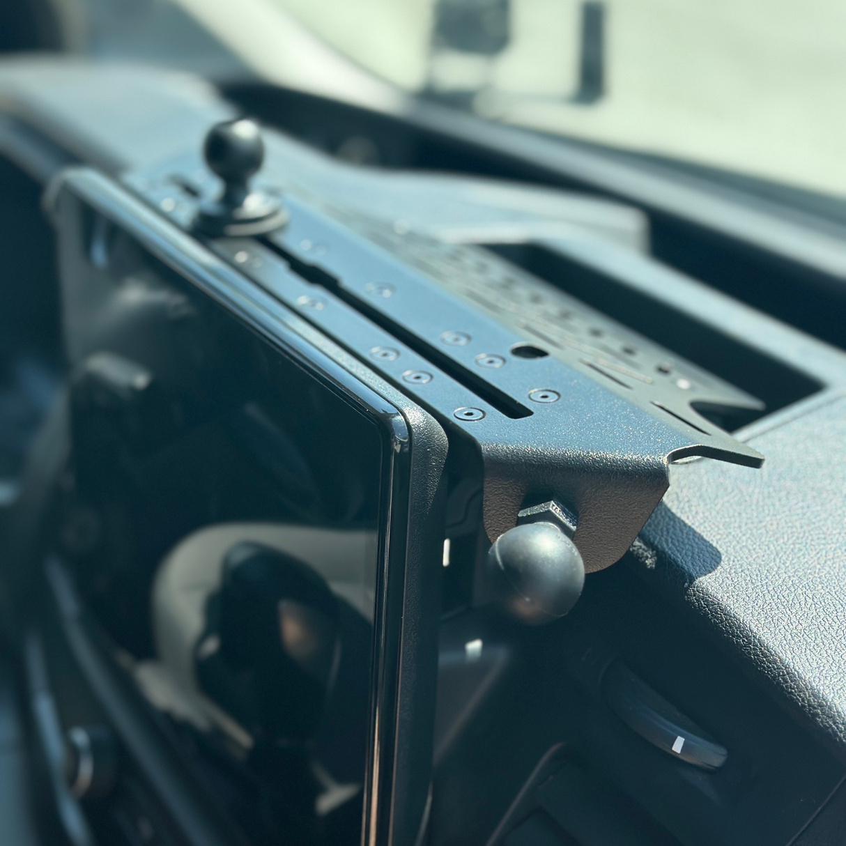 TERRA X Ford Transit Dash Mount – Navidok No-Drill Dash Mount for 12" Screen Vans - with Dual RAM Balls, T-Slot Track