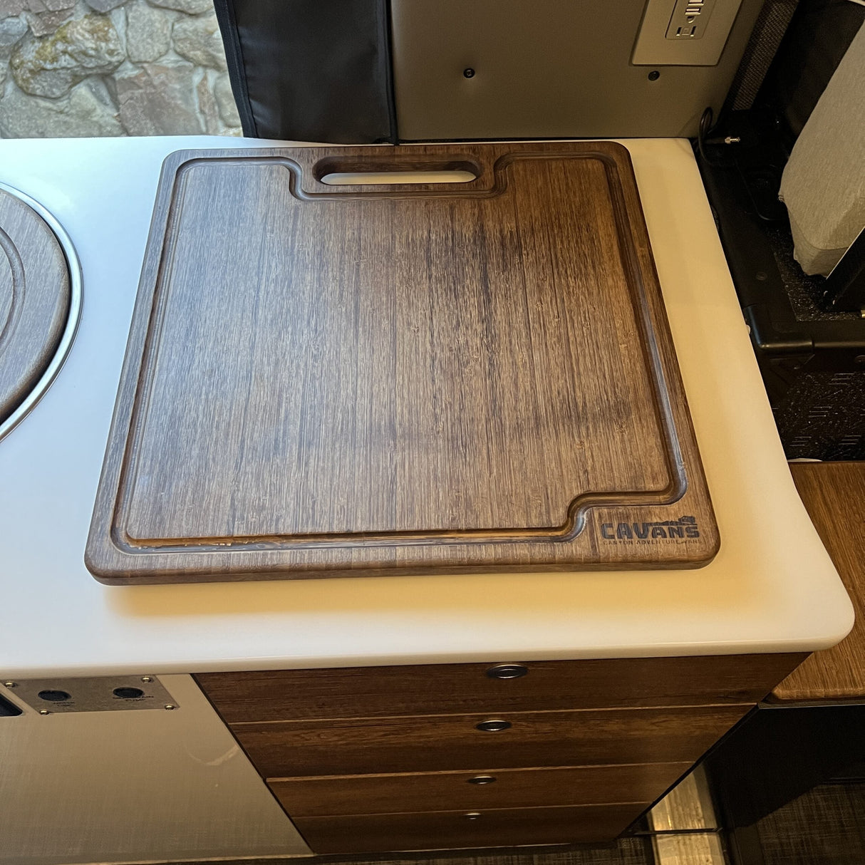 Canyon Adventure Vans Bamboo Cutting Board - STO (chocolate)
