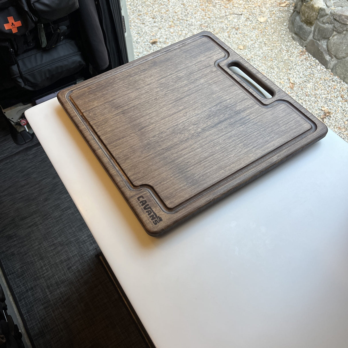 Canyon Adventure Vans Bamboo Cutting Board - STO (chocolate)