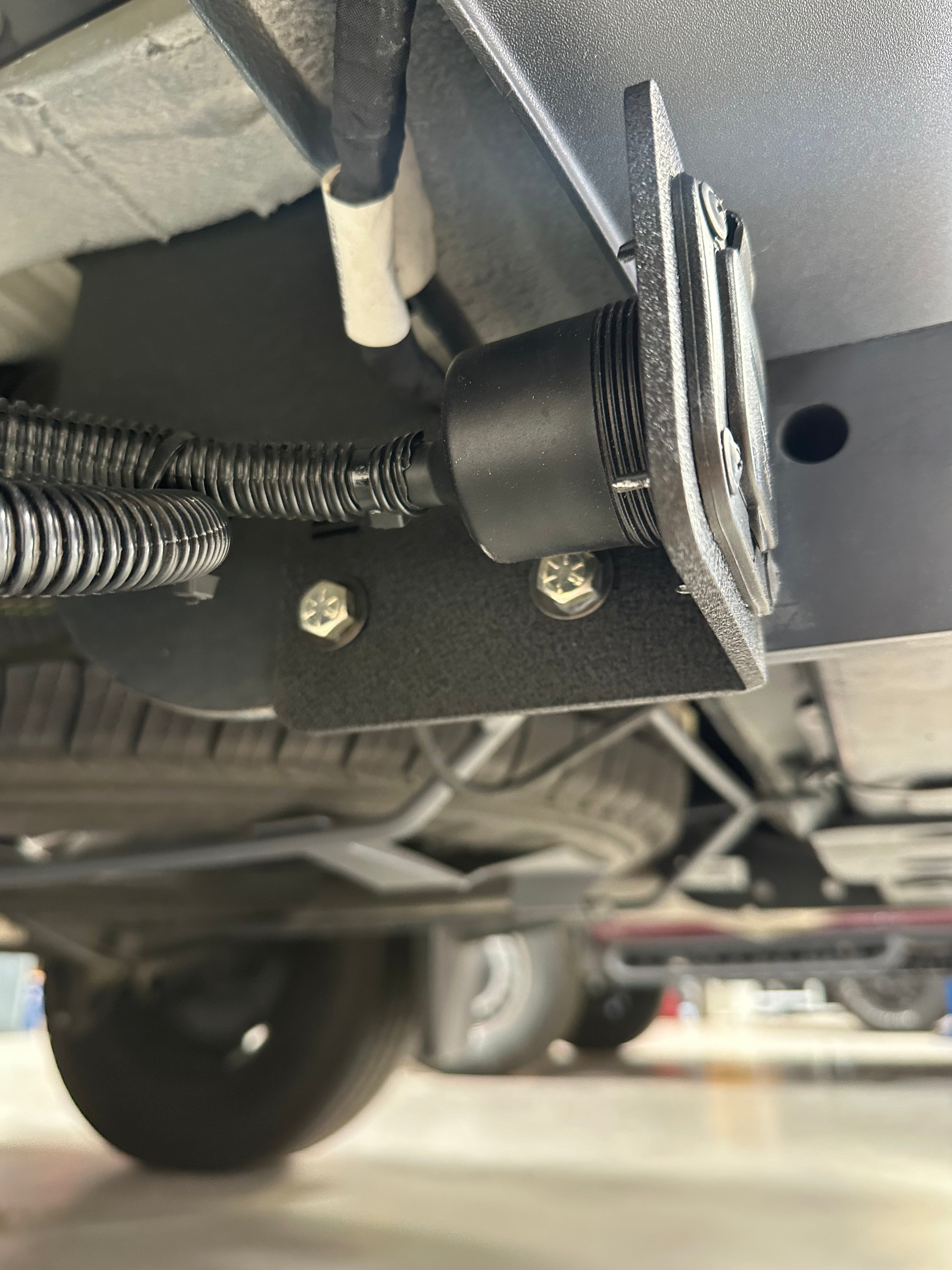 Sandy Vans Shoreline Power Bracket – Campervan HQ