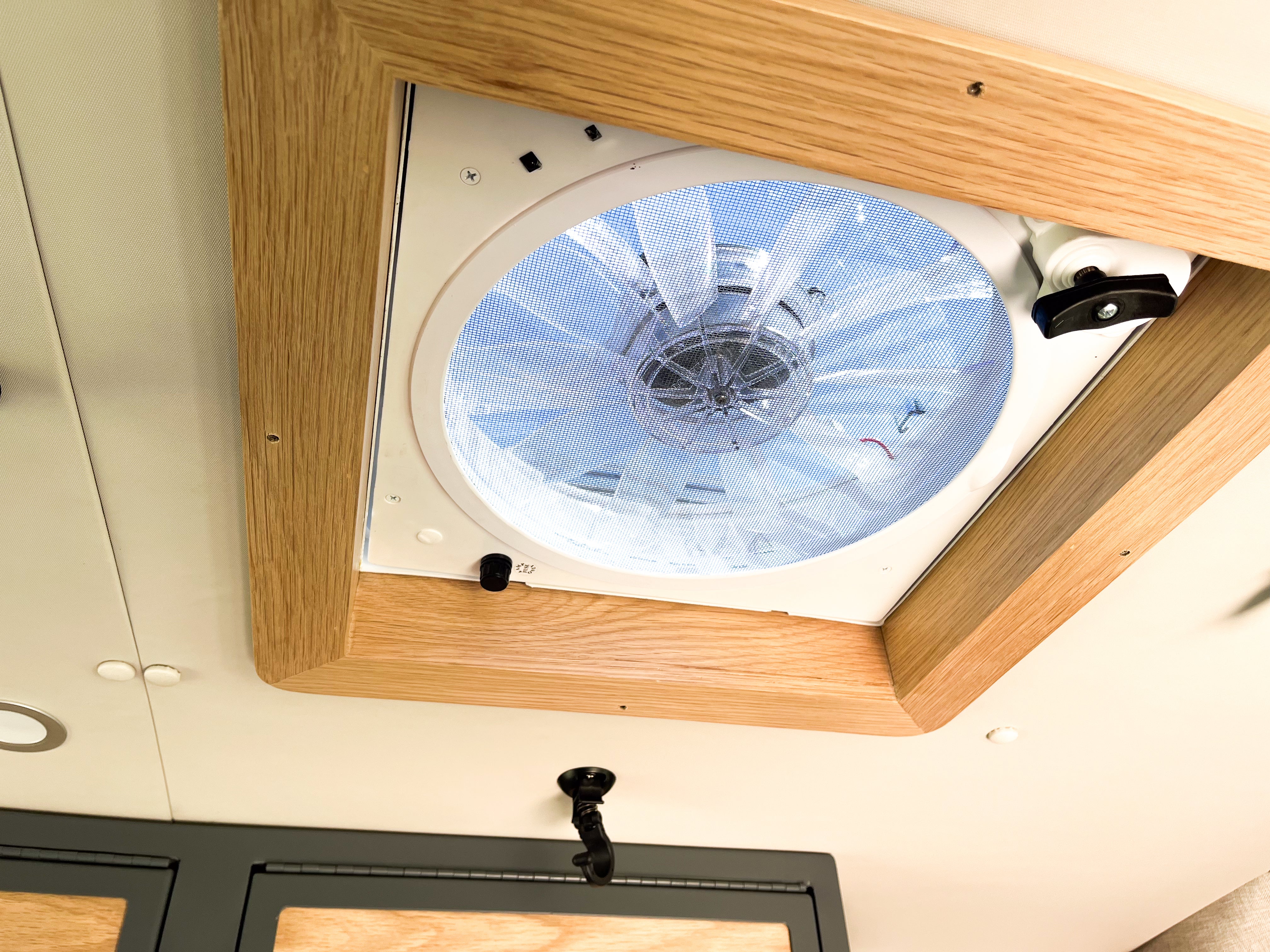 MaxxAir MaxxFan 7500K Roof Vent Fan Install Kit – Campervan HQ