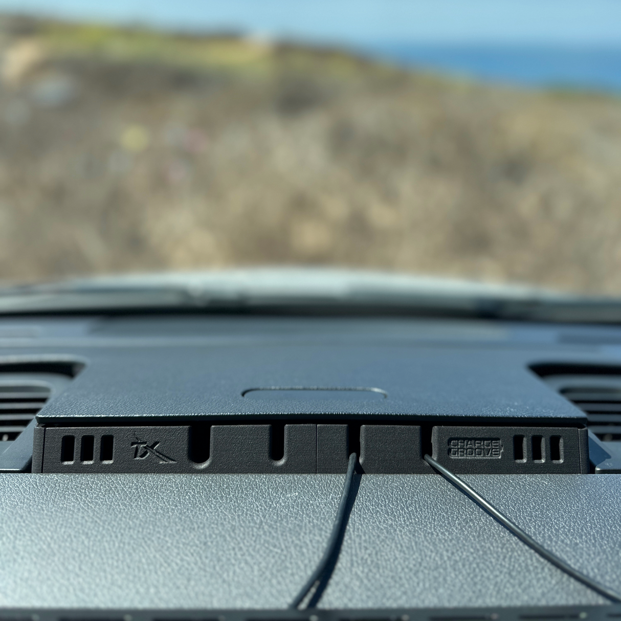 TERRA X Mercedes Sprinter Dash Console Cable Organizer - CHARGE GROOVE