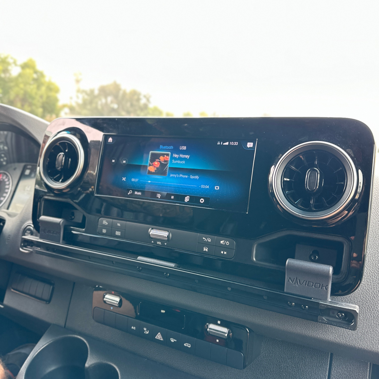 TERRA X No-Drill - Mercedes Sprinter Phone & GPS Dash Mount – NAVIDOK Overlander by TERRAX