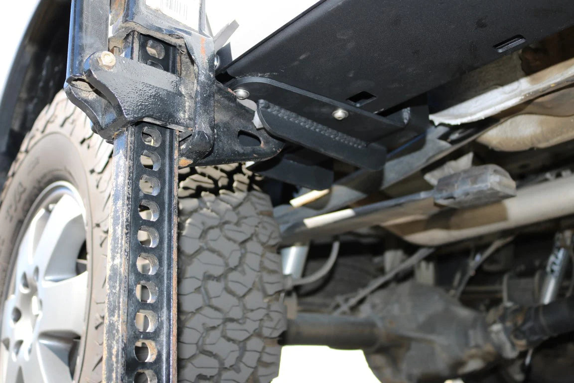 Van Compass 2015-2022 Mercedes Sprinter 144" - 4X4 Rocker Guards