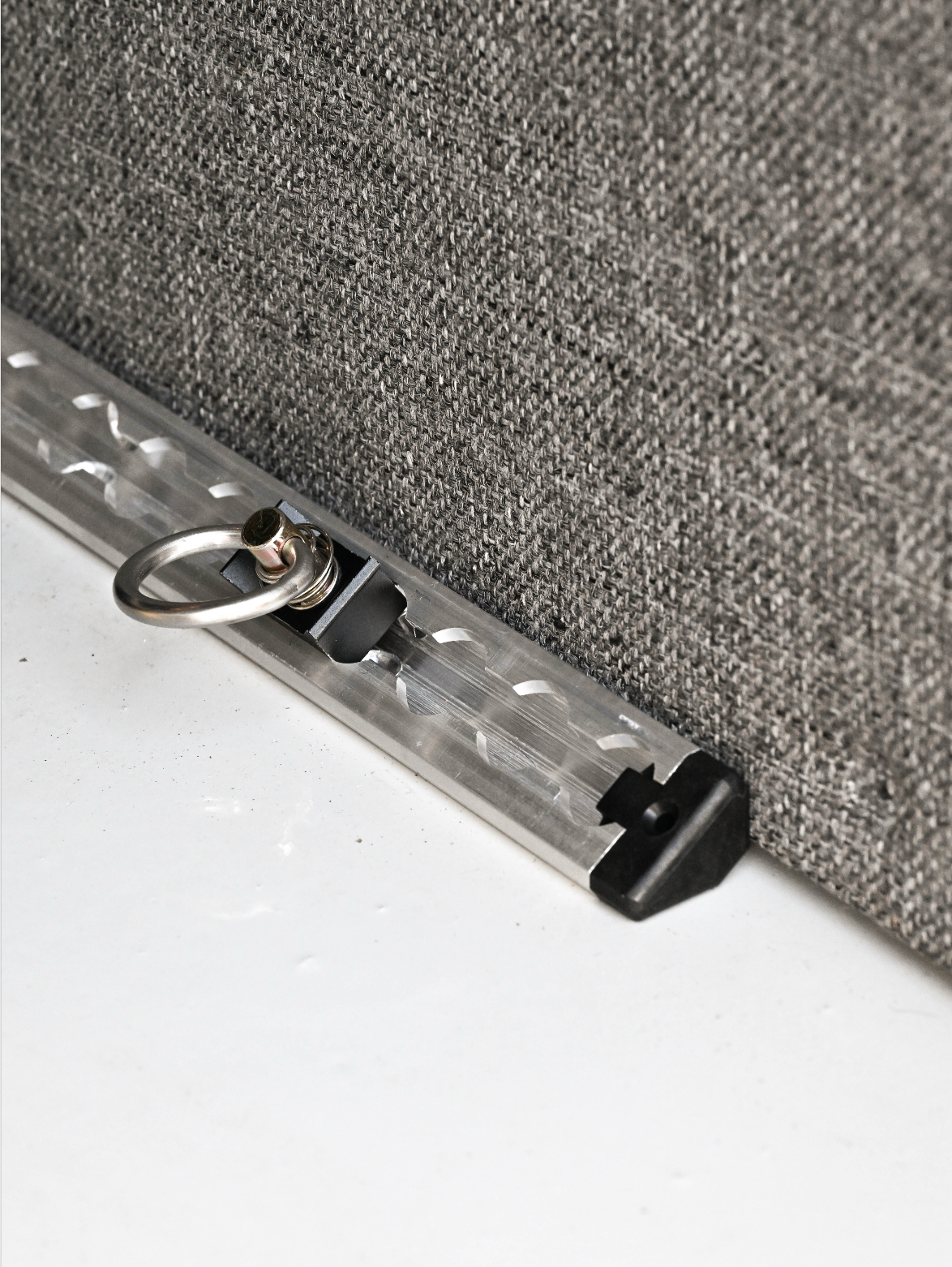 VanEssential Raw Corner Venture L-Track - 2 Pack