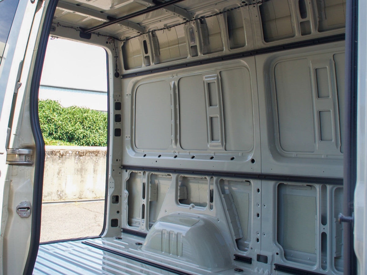 Virtus Vans 2019+ Mercedes Sprinter Structural Rail System 144"/170"