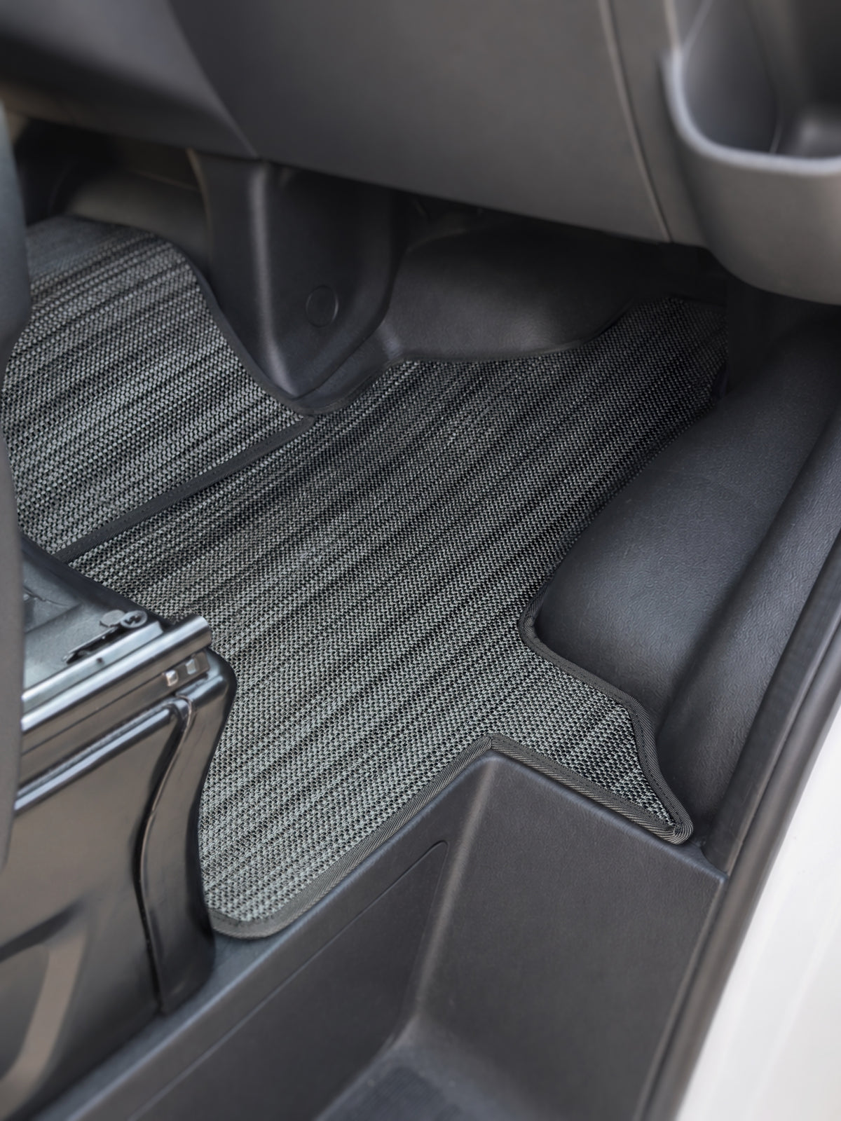 Transit Tuuli Floor Mat passenger side