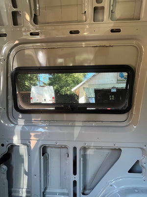 VWD Universal Awning Bunk Window (AWN4015C)-9