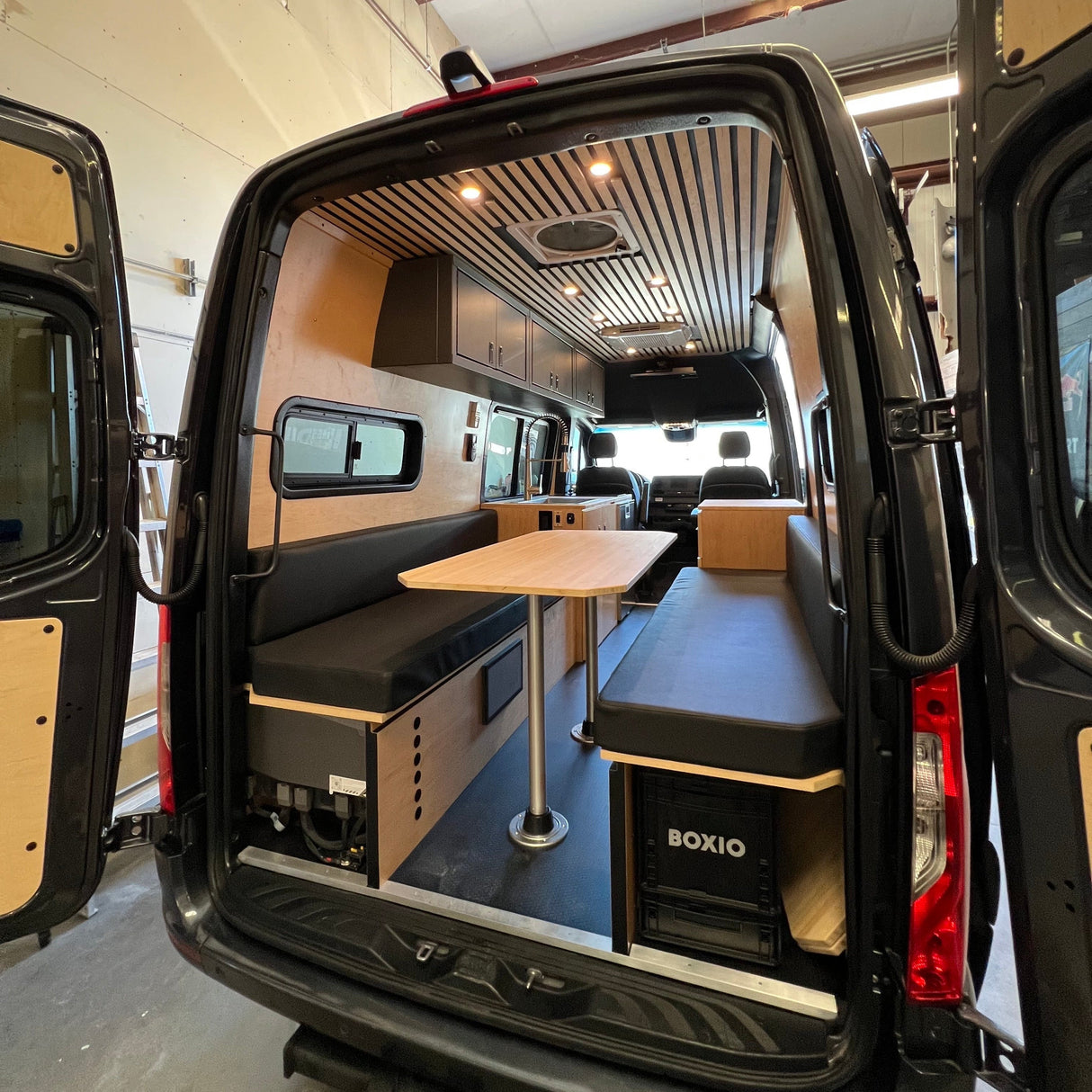 GoCode Mercedes Sprinter CRL/VWD Half-Slider Window Trim Ring