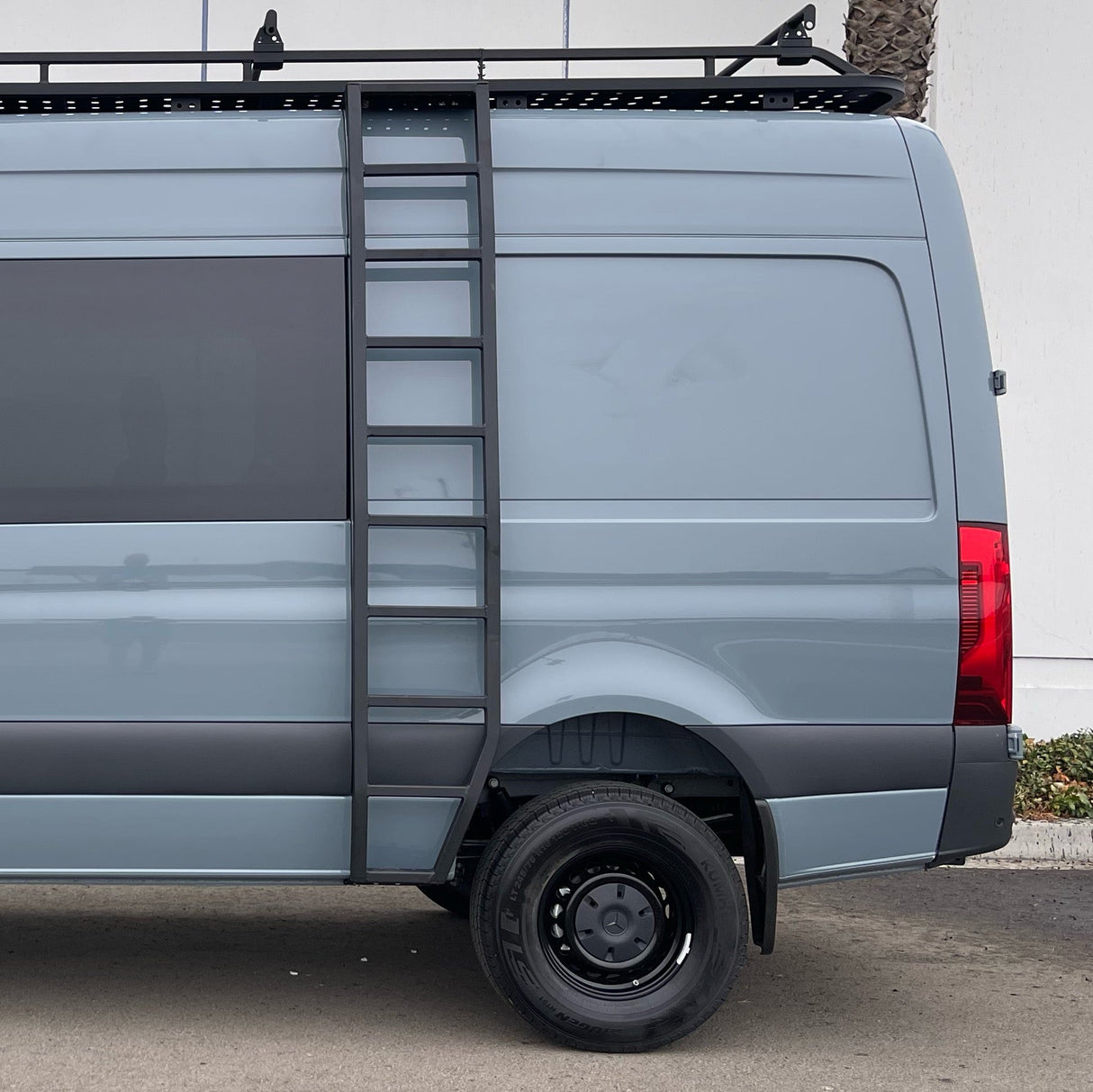 RB Components 2007+ Sprinter Van Side Ladder Fender Fit