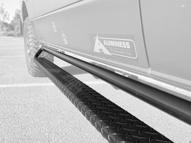 Aluminess 2007+ Mercedes Sprinter Nerf Bars - 170"WB