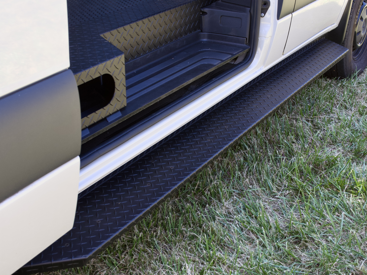 Virtus Vans Black Diamond Plate Side Step - 2019+ Mercedes Sprinter